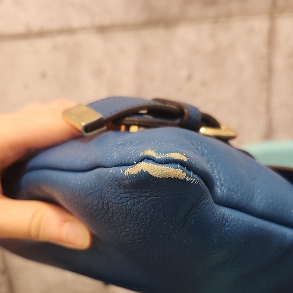 Teal Leather Danier Crossbody Bag with Turn-Lock Detail - Picture 6 of 7